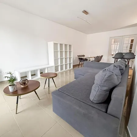 Apartment Spacieux & Central, Parking Prive Reims