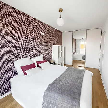 Spacieux & Central, Parking Prive Reims