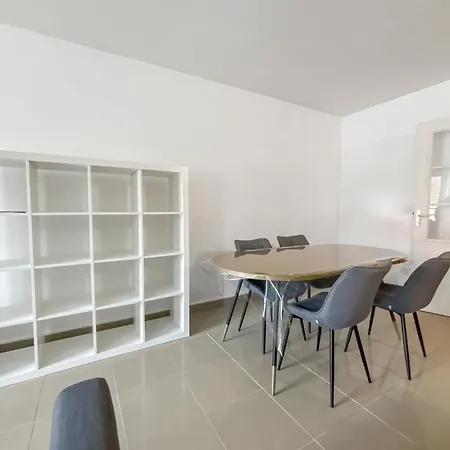 Spacieux & Central, Parking Prive Apartment